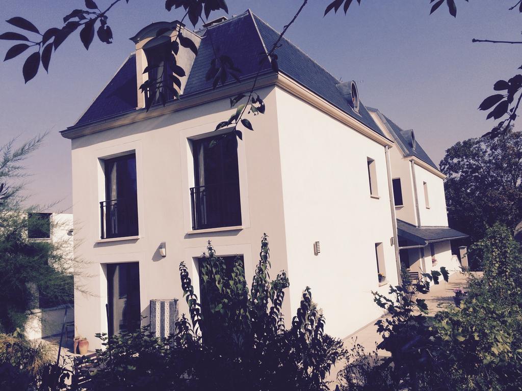 Maison D'Hotes Les Coudreaux Rueil-Malmaison Exterior foto